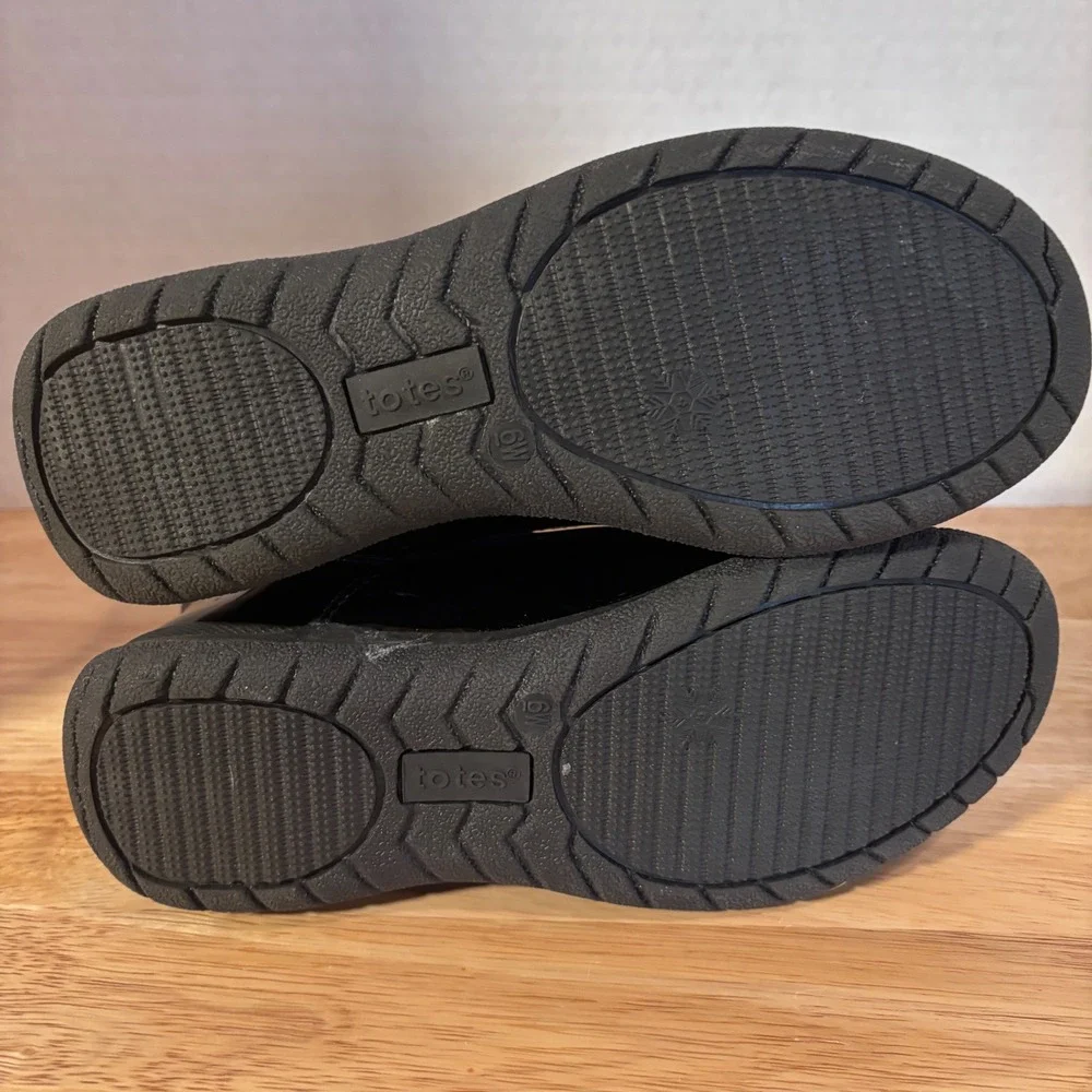 Totes Black Quilted Boots 6W Faux Fur Lined Zip Front Winter Snow‎ Boots Women
